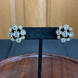 Gold tone rhinestone earrings-screw on